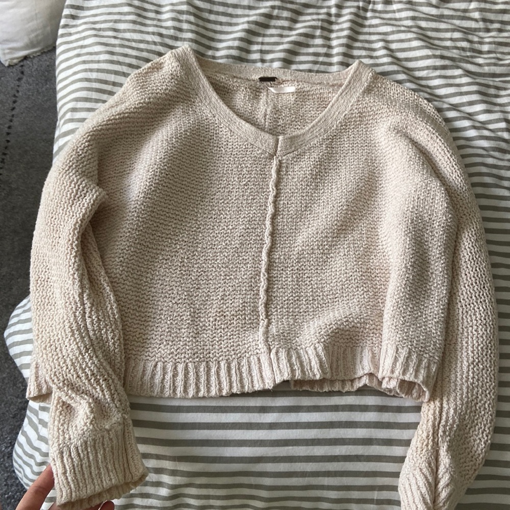 Free people sweater - semi cropped